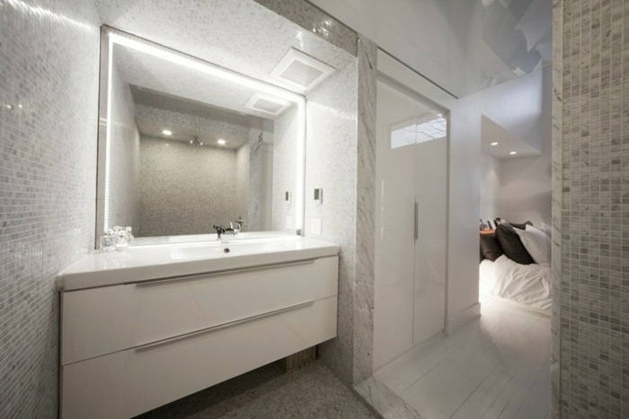 schlafzimmer bad konsole weiß hochglanz spiegel waschbecken