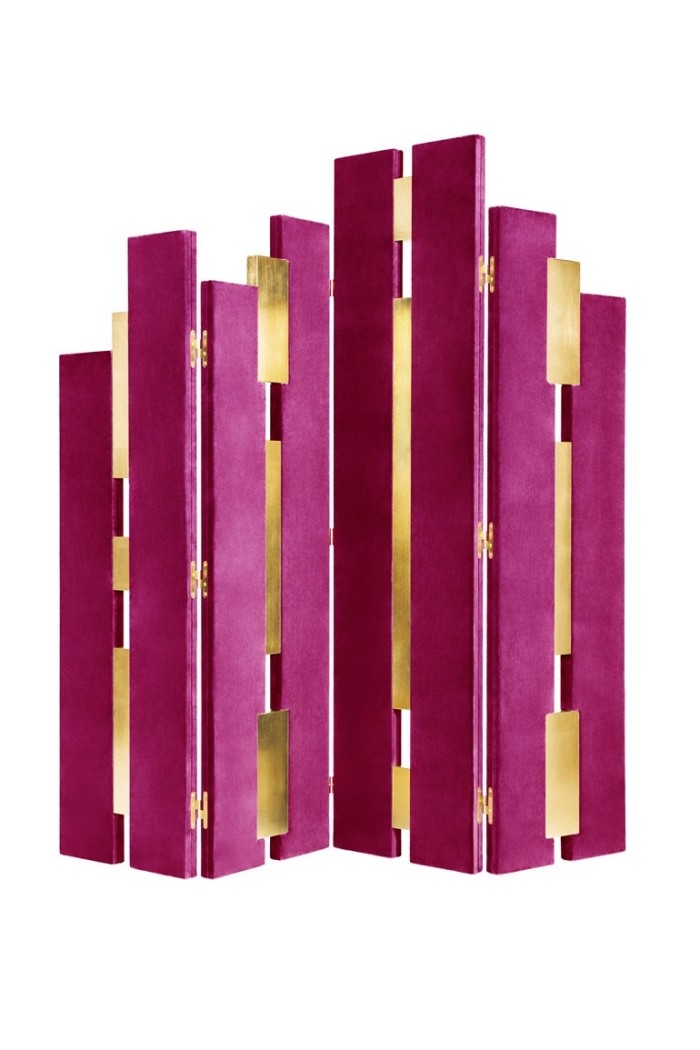 spanische-Wand-Samtbezug-violett-Gold-Details-EMPIRE-Munna-Wohnraumdekoration