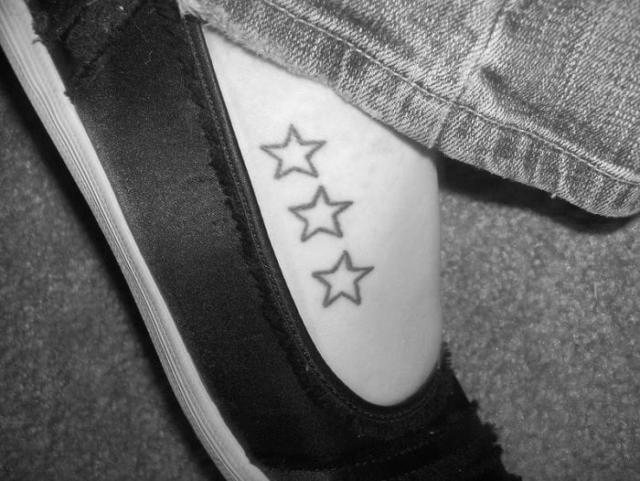 spann-stern-tattoo-drei-motive-für-frauen-dezent