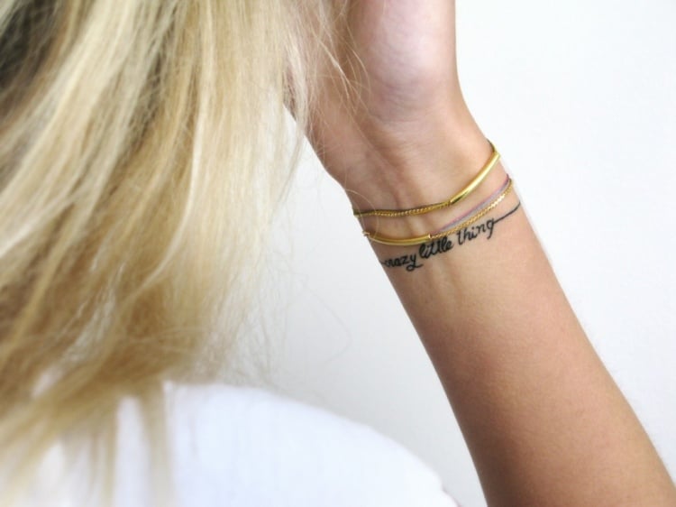 Handgelenk tattoos frauen 100+ kleine