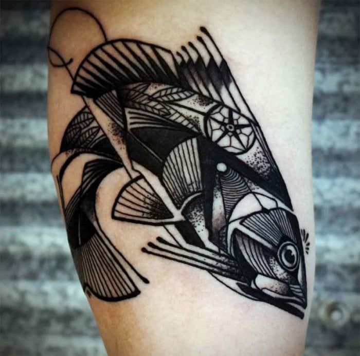 tattoo-ideen-für-männer-stilisierter-Fisch-Unterarm-Bein-Motiv