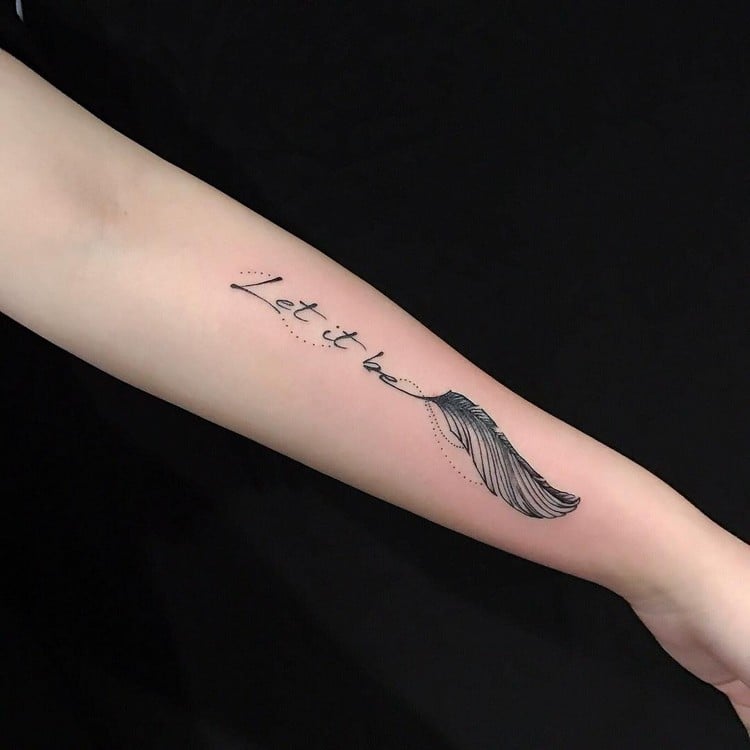Frau unterarm schrift tattoo Unterarm Tattoo