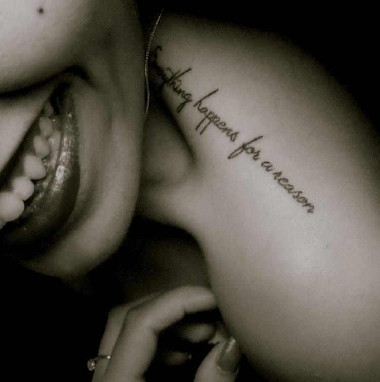 Frau tattoo schrift unterarm Ideen Tattoo