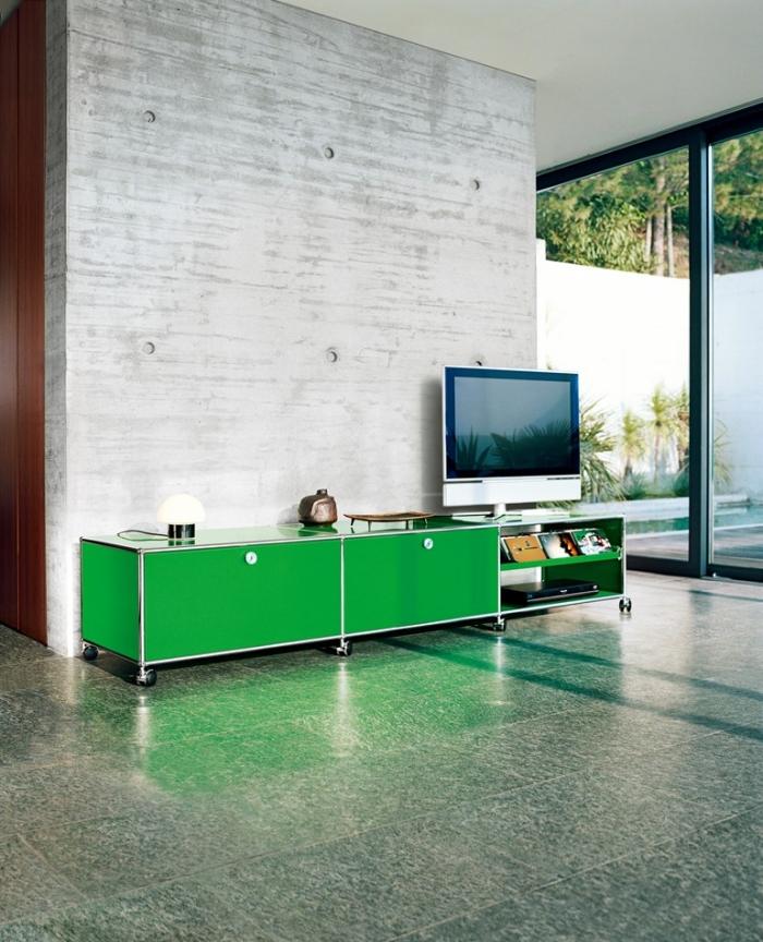 tv-lowboard-design-grün-USM-Haller-multimedia-möbel