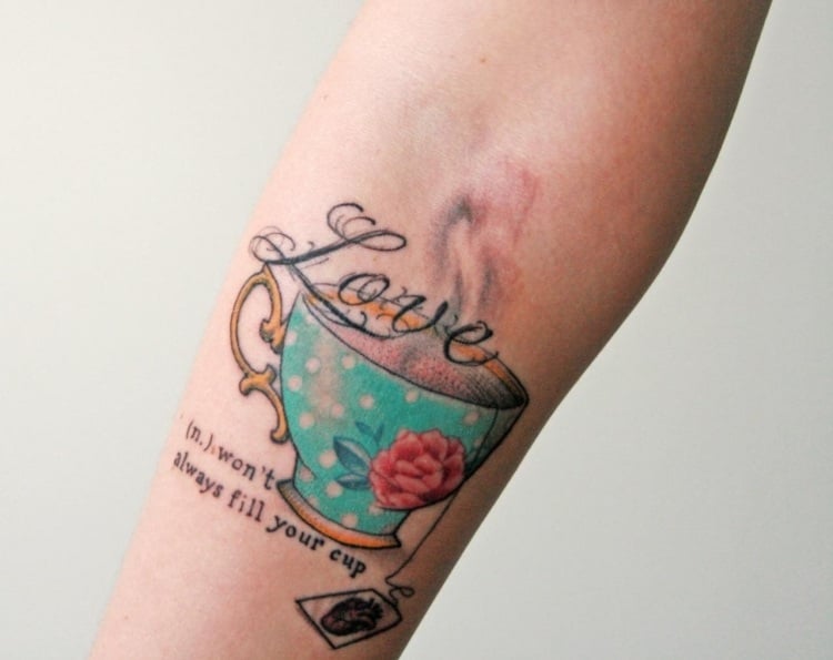 Frau unterarm spruch tattoo Tattooexperte
