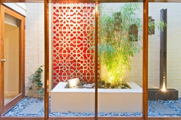 zen-garten-pflanzen-bambus-innenhof-dekoratives-wandpaneel