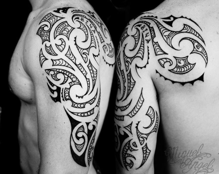 Oberarm Tribal Tattoo manner-polynesische-kulturen-inspiriert