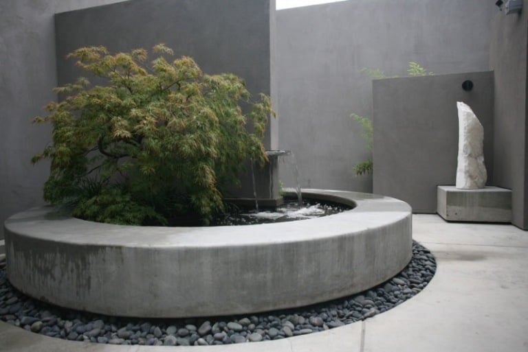 Bonsai Baum -beton-zement-optik-rund-flusssteine-minimalistisch