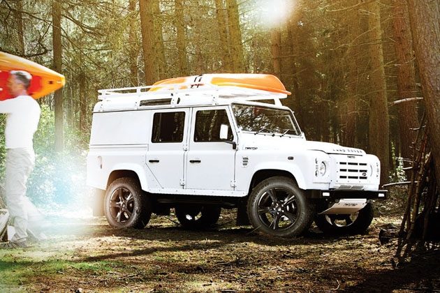 Defender-Twisted-Alpine-weiss-Range-Rover-Special-Edition