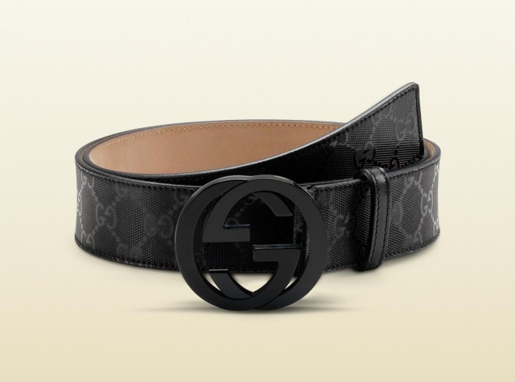 Gucci-Guertel-schwarz-Logo-bedrueckt