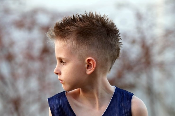 Haarschnitte-Kinderfrisuren-Jungs-Cutout-Ideen