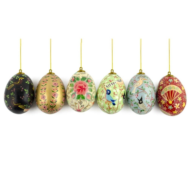 Holz-Eier-mit-Motiven-und-Ornamenten