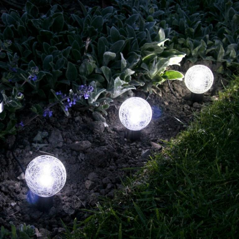 LED-Gartenbeleuchtung-Bodenleuchten-Solar