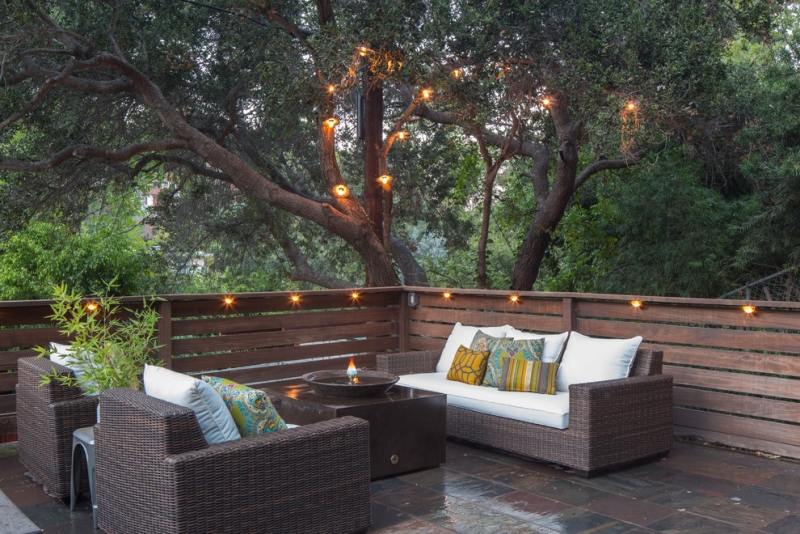 LED-Gartenbeleuchtung-Terrasse-Sitzecke-Solarleuchten
