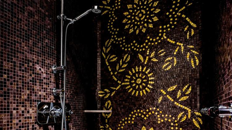 bordeaux fliesen gelbe mosaik blumen muster duschen design
