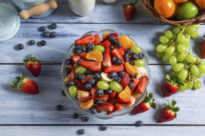 ernährung bei diabetes salat obst erdbeeren weintrauben mandarine
