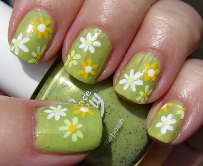 grünes design sommer blumen fingernägel blumen gelb weiß nagellack