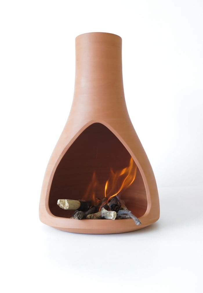 kamin vase aus keramik ton feuer holz