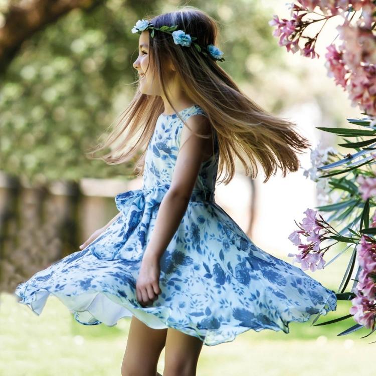 Mode für kleine Mädchen fruhjahr-sommer-2015-malvi-co-Chiffonkleid-blaue-rosen-gemustert
