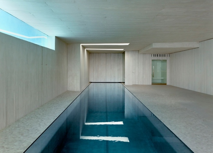 pool innenbereich beton design modernes haus spanien