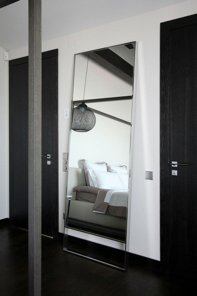 spiegel schlafzimmer design tueren dunkel penthouse idee