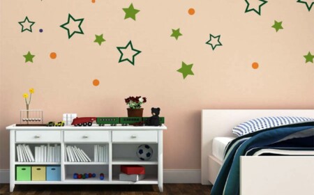 sterne wandtattoo selbst gestalten kinderzimmer bett schrank regal