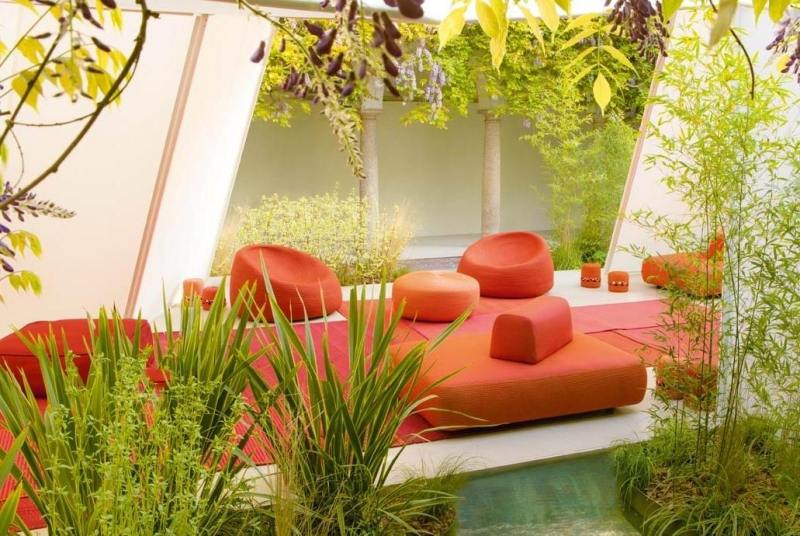 Ideen für Terrassengestaltung-Sitzsack-orientalische-Sitzgruppe