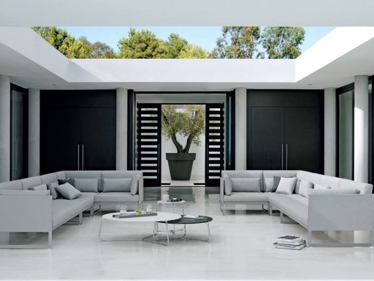 Lounge-Gartenmoebel-Sofa-Metalltische-Terrasse-Ideen