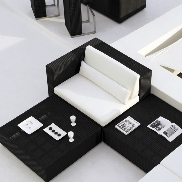 Lounge-Gartenmoebel-schwarze-Farbe-Sessel