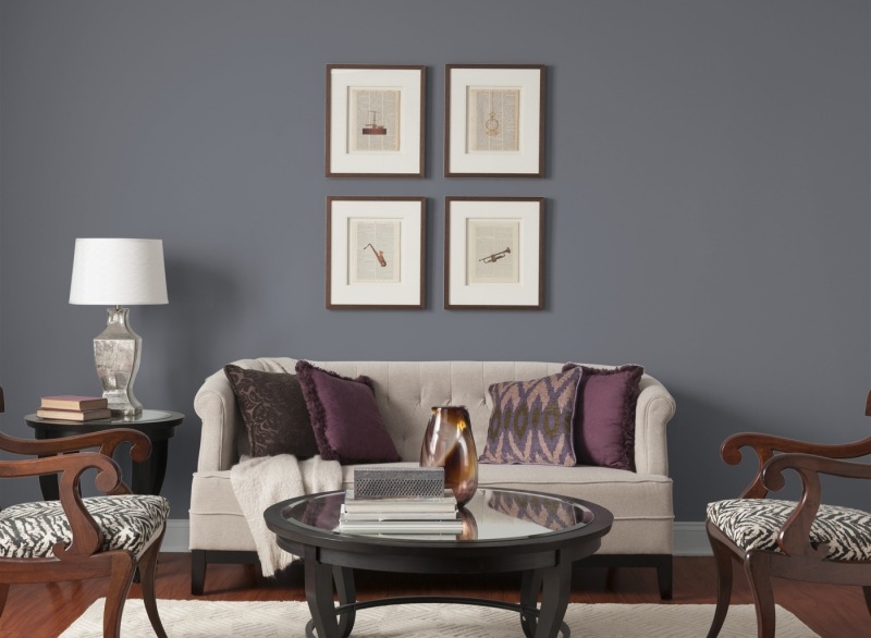 Wandfarben-Wohnzimmer-neutral-Charcoal-Sofa-Design