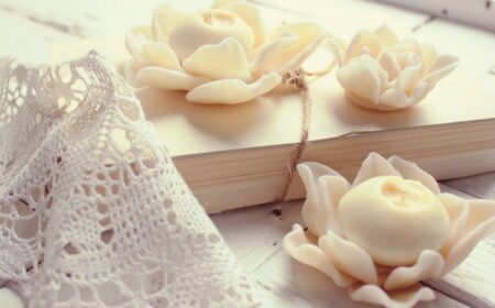 basteln-modelliermasse-selber-herstellen-teelicht-halter-weiss-blumen