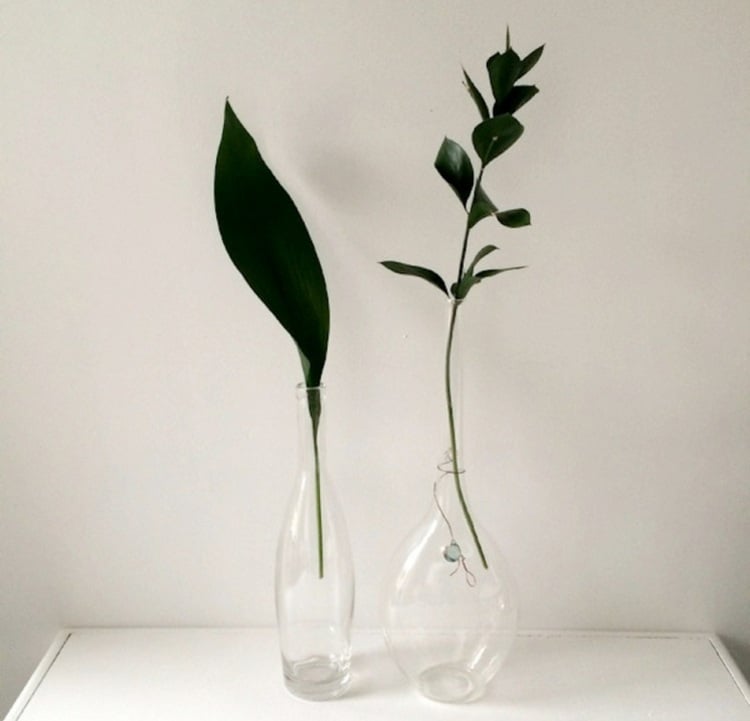 deko aus gruenen blaettern vase modern glas