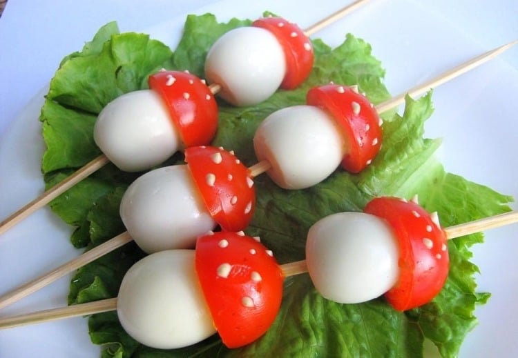 gemuse-kindergeburtstag-schachlick-tomaten-hartgekochte-eier-pilze