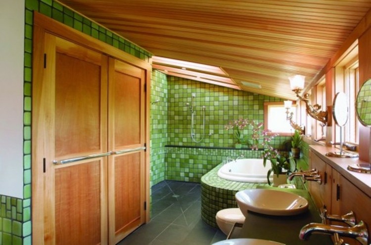 gruen holz einrichtung bad fliesenfarben ideen mosaik badewanne