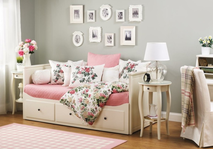 mittagsschlaf tagesbett ideen zum entspannen rosa floral vintage