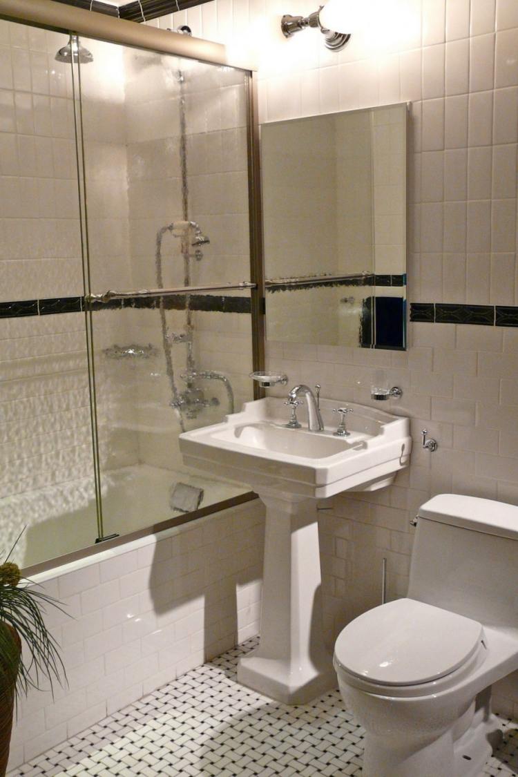 moderne-badezimmergestaltung-fliesen-klein-bad-hegehalten-retro-look