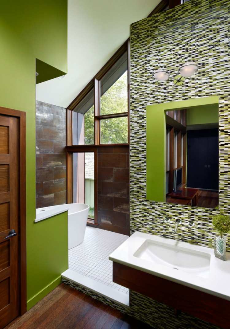 mosaik gruen nuancen einrichtung ideen holz badezimmer