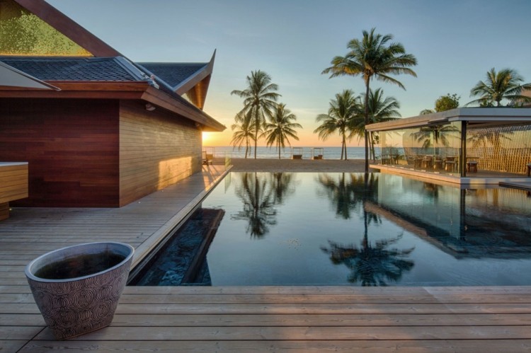 outdoor terrasse pool palmen pergola meer strand holz