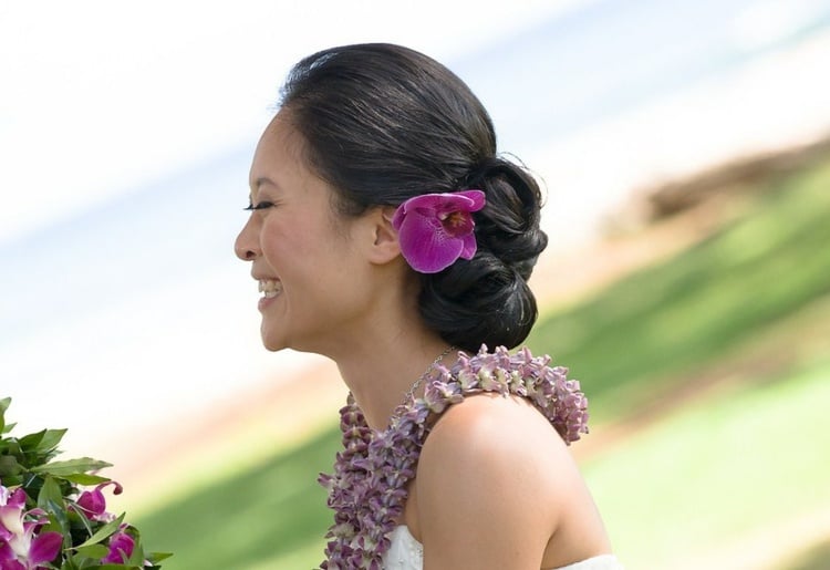 pinke orchidee accessoire hochsteckfrisur hawaii strand hochzeit