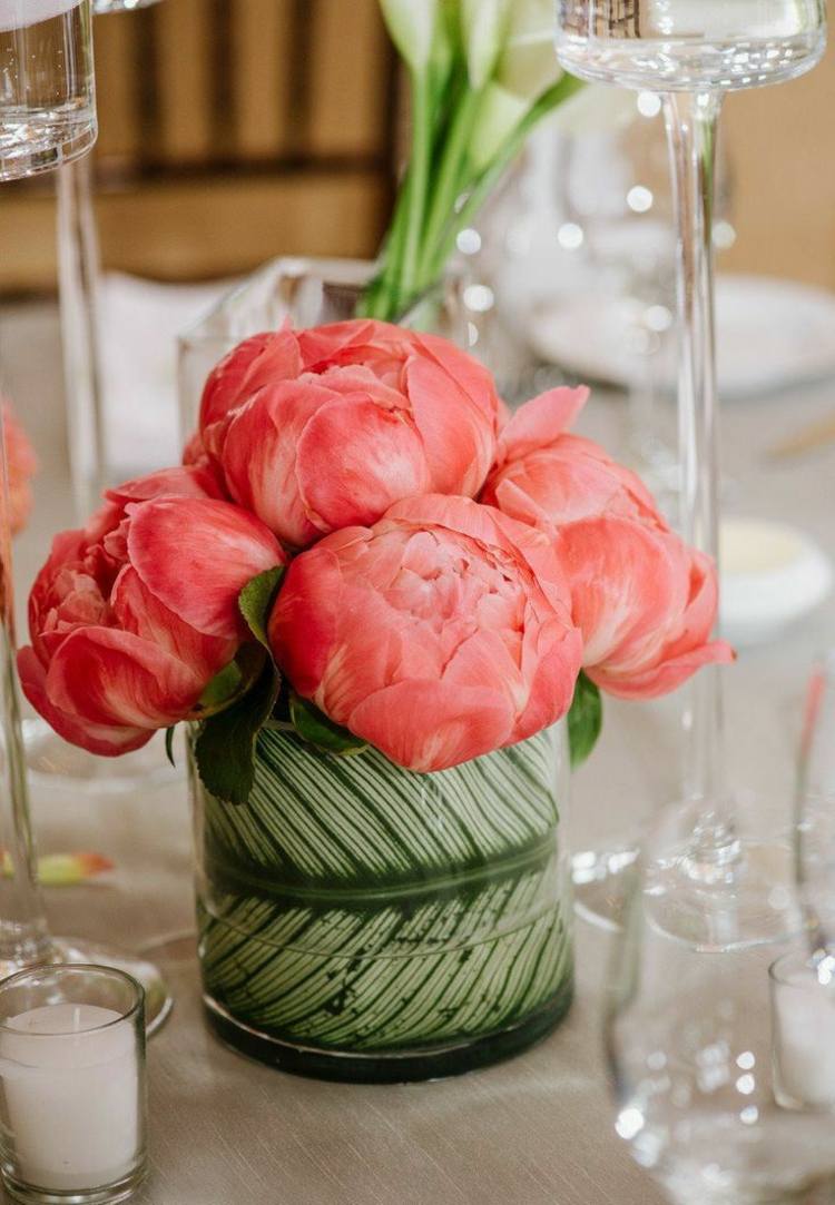 rosa pfingstrosen blumen arrangements im frühling glaeser vase