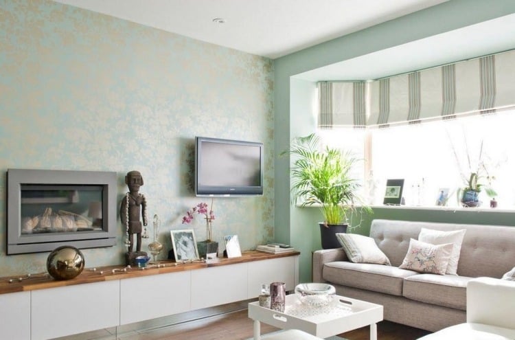 Wandgestaltung mit Tapeten wohnzimmer-farbe-lindgruen-goldene-blumen