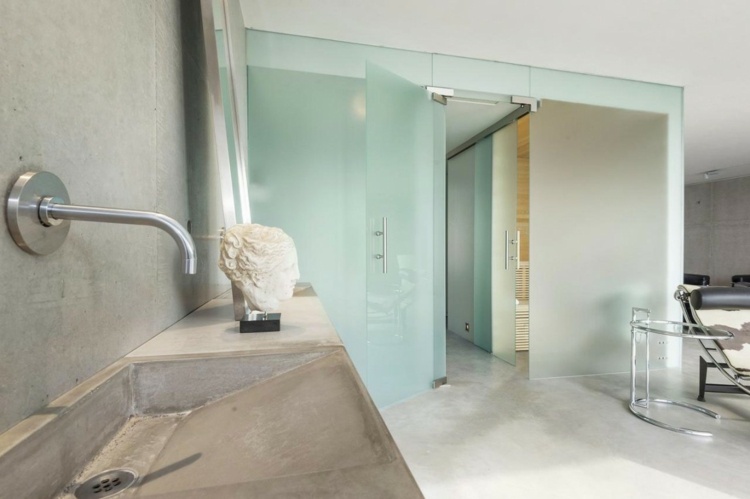 waschbecken badezimmer design villa am meer glaswand