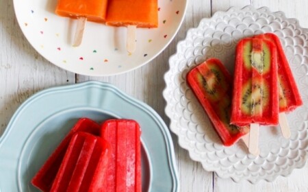 wassereis-selber-machen-erbeere-kiwi-rot-gruen-schoen-zuhause-lecker