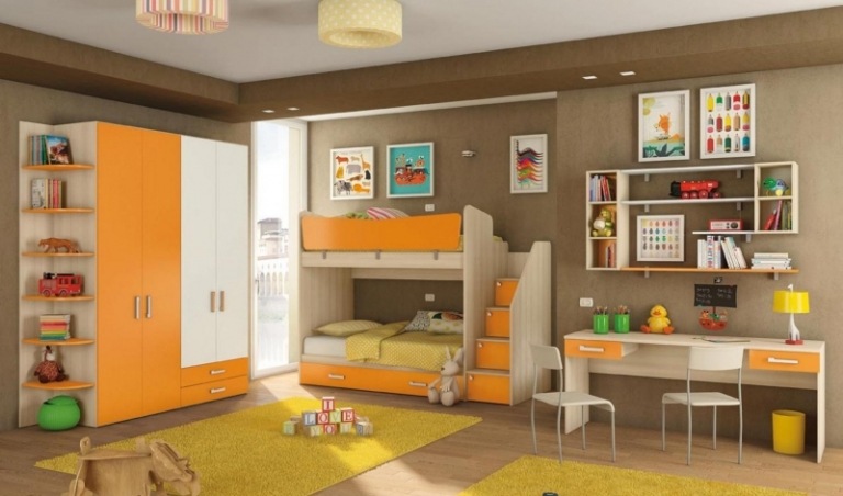 Ahorn-Moebel-Kinderzimmer-Etagenbett-Kleiderschrank-Schreibtisch