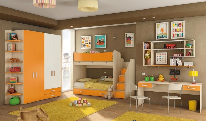 Ahorn-Moebel-Kinderzimmer-Etagenbett-Kleiderschrank-Schreibtisch
