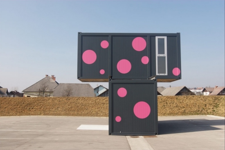 Container-Wohnung-modern-Gebaude-kotnik-arhitekt