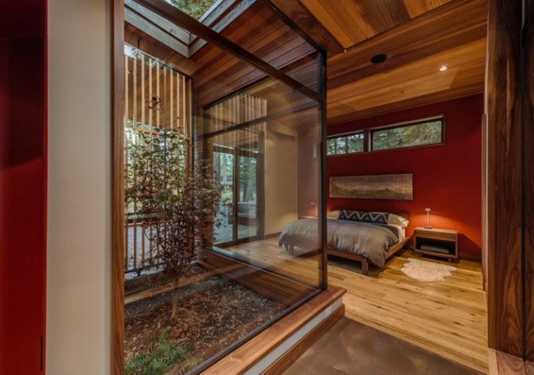 Schlafzimmer-Rot-gestalten-Ideen-modern-Holzbett