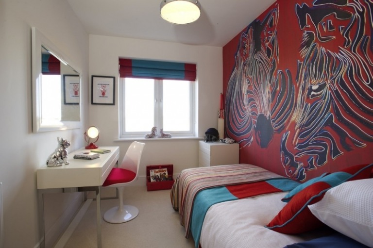 Schlafzimmer in Rot klein-Wandtapeten-Zebra