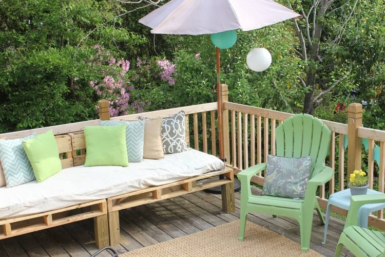Sofa-Paletten-bauen-Gartenmoebel-Design-Ideen