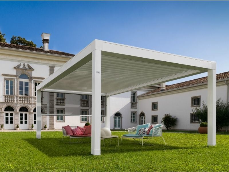 Sonnenschutz-Terrassenueberdachung-Pergola-modern-Holz-hergestellt